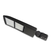 Cargar imagen en el visor de la galería, QPlus LED Estacionamiento Caja de zapatos Luminaria para poste Luz blanca de día 5000K en 240W y 300W
